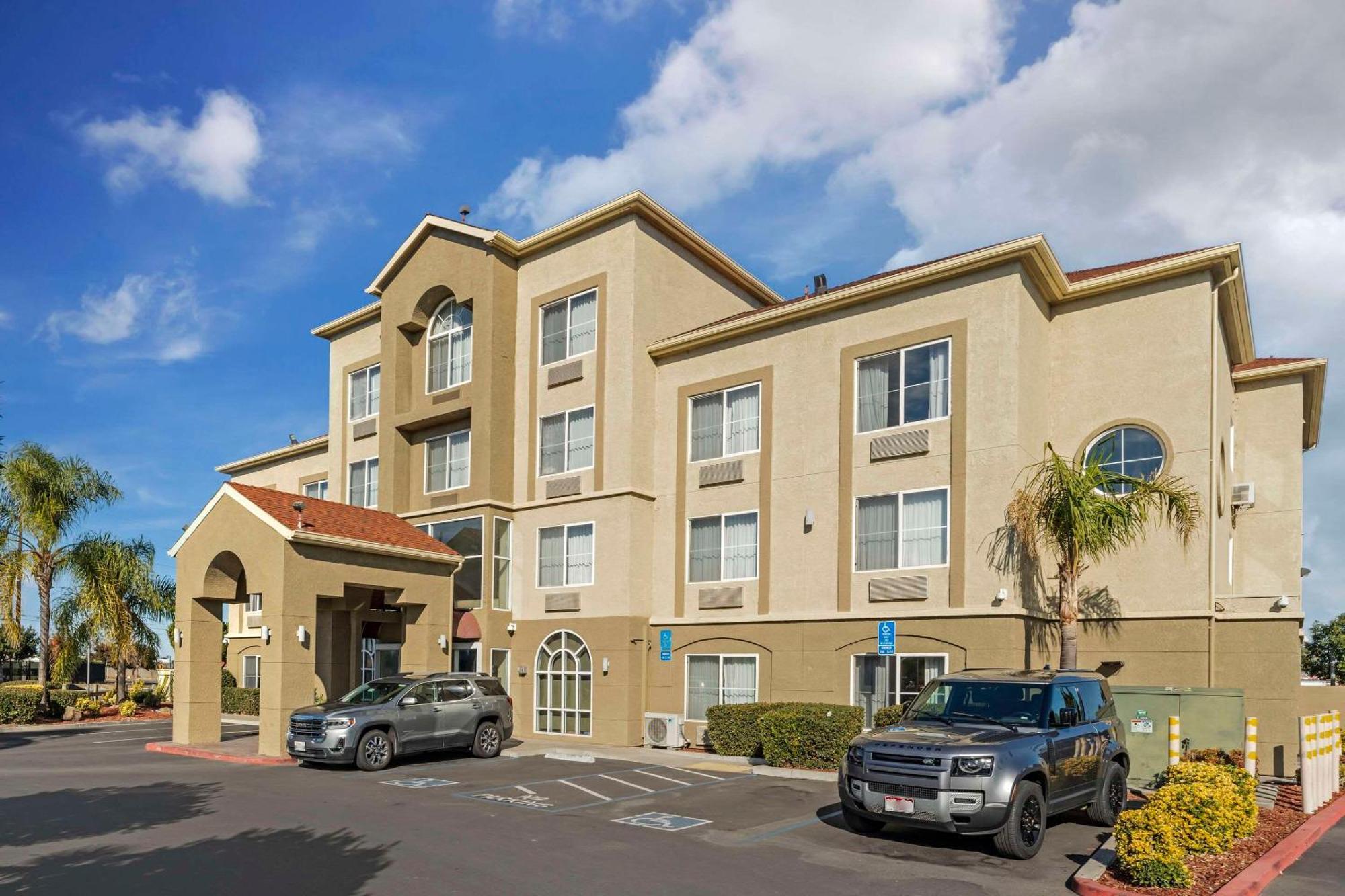 Comfort Inn Lathrop Stockton Airport Kültér fotó
