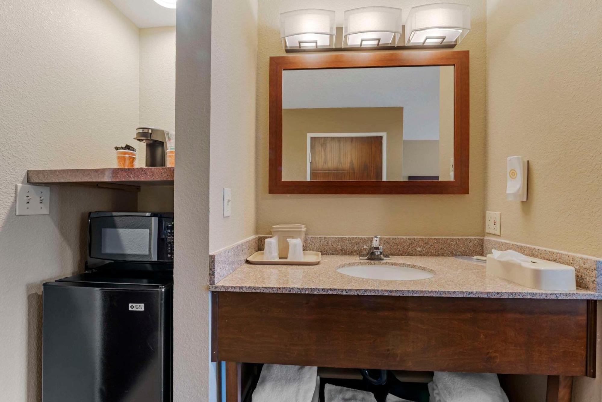 Comfort Inn Lathrop Stockton Airport Kültér fotó