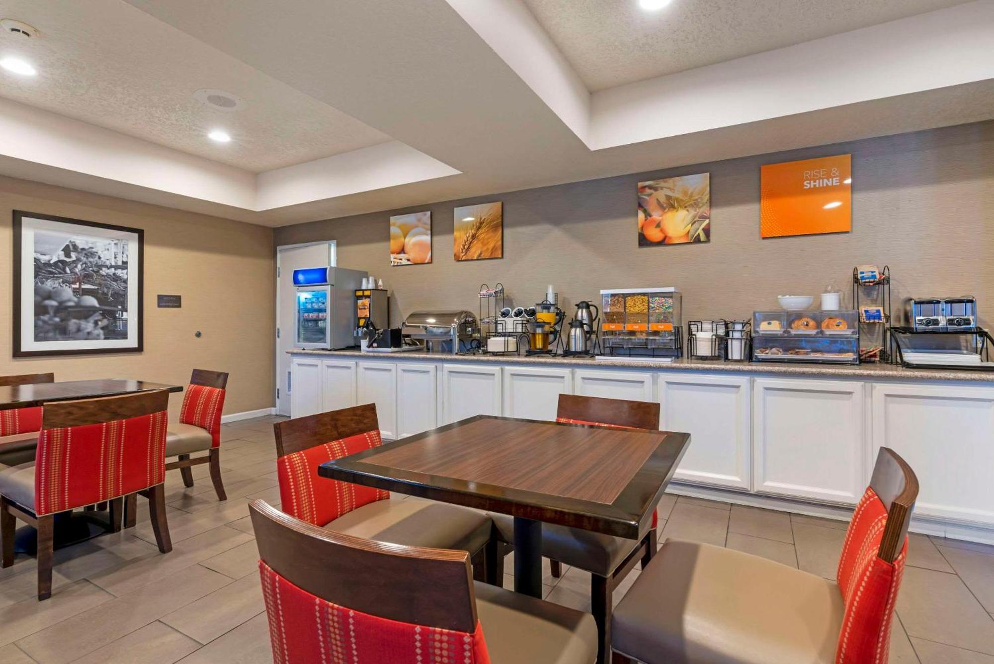 Comfort Inn Lathrop Stockton Airport Kültér fotó
